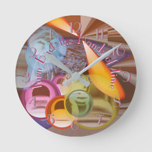 Draai de handen terug van de tijd iets anders acht ronde klok