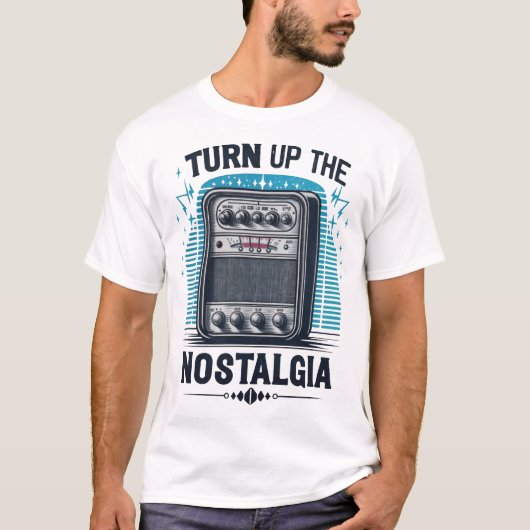 DRAAI DE NOSTALGIE OP: een  radio-reis T-shirt (Voorkant)