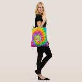 draai kleurig patroon kleurstof abstracte achtergr tote bag (Op model)