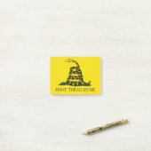 Draai me niet op Gadsden vlag Post-it® Notes (Op bureau)