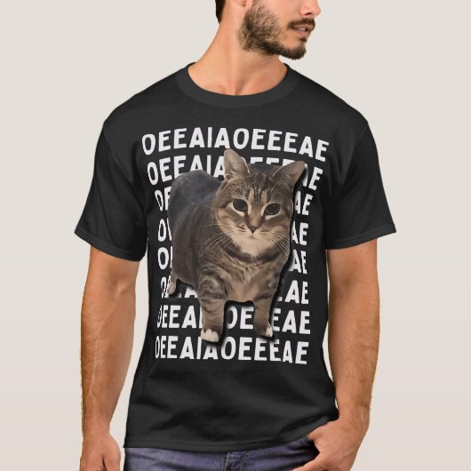 Draaiende OIIAOIIA Kat Meme T-shirt (Voorkant)