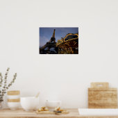 Draaimolen bij de Eiffeltoren in de avond, Poster (Keuken)