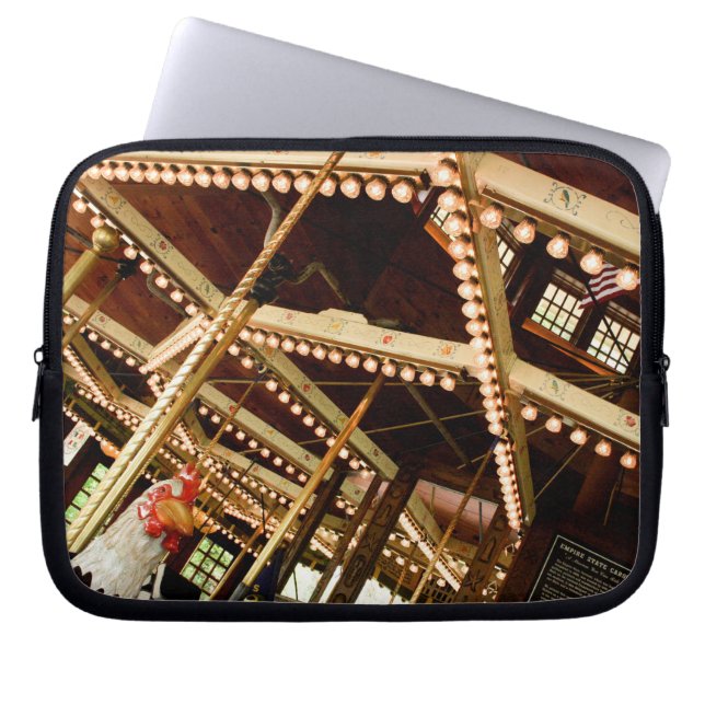Draaimolen met antieke haan laptop sleeve (Voorkant)