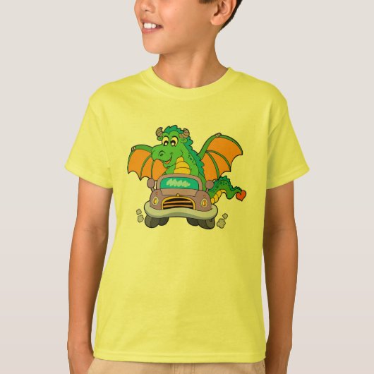 Draak die een auto bestuurt. T shirt (Voorkant)