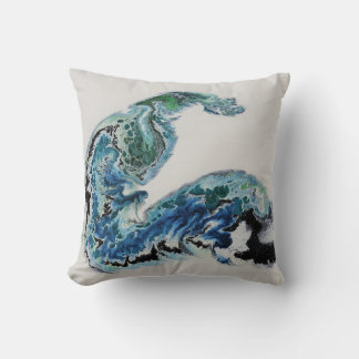 “Draak in de golven – Abstracte oceaenergie worp Kussen