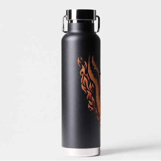 Draak in Flames Behind Sword Waterfles (Voorkant)