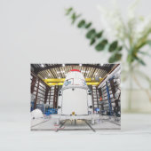 Draak maakt zich klaar om opnieuw te bevoorraden briefkaart (Staand voorkant)