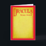 Dracula Hoesje van de eerste editie Kaart<br><div class="desc">Eerste editie cover van de roman Dracula van Bram Stoker. De roman van Bram Stoker, gepubliceerd in 1897. Een epistolische roman, het verhaal is gerelateerd door middel van brieven, dagboekinzendingen en krantenartikelen. Het heeft geen hoofdpersoon en opent met advocaat Jonathan Harker die een zakenreis maakt om te verblijven in het...</div>