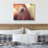 Draft Horse Eye Wisdom Canvas Afdruk (Insitu (Slaapkamer))