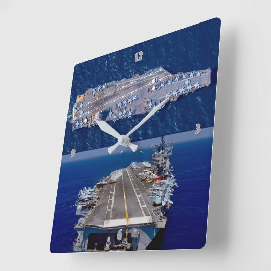 DRAGER VAN NUCLEAIR VLIEGTUIG IN DE VS VIERKANTE KLOK (Hoek)