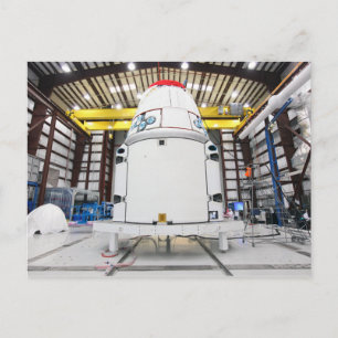 Dragon bereidt zich voor op Resupply Briefkaart