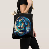 Dragon Bookworm, Moonlight Reading Tote Bag (Dichtbij)