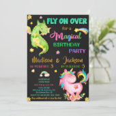 Dragon en unicorn verjaardagsuitnodiging kaart (Staand voorkant)