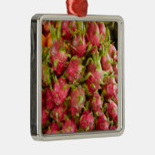 Dragon Fruit | Can Duoc Market Metalen Ornament (Rechts)