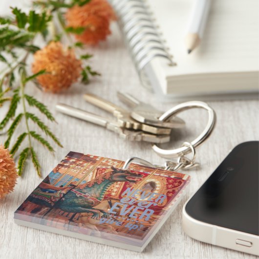 Dragon geeft nooit #bemoediging op sleutelhanger (Voorkant Rechts)