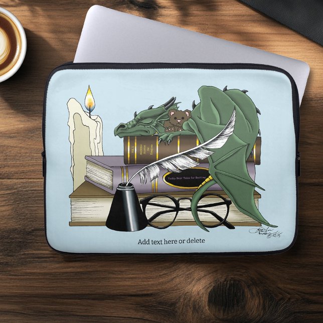Dragon Green Sleeping Books Laptop Sleeve (Creator heeft geüpload)