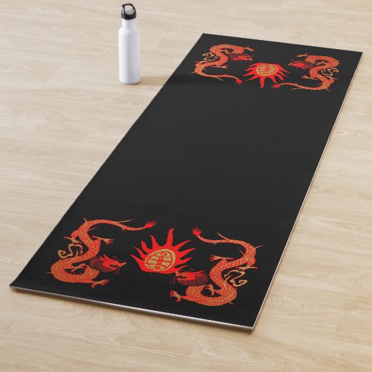 Dragon Holiday Rood en Zwart Yogamat (In situ)
