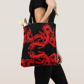 Dragon op zwarte achtergrond Mystiek Dierenpatroon Tote Bag (Dichtbij)