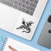 Dragón poligonal sticker (Laptop met iPhone)