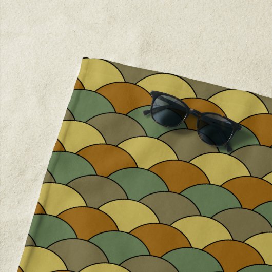 Dragon Scales, Fans, Waves, Seigaiha, Camouflage Strandlaken (In situ)