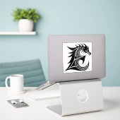 Dragon Styled Letter E, Dragon Alphabet, Monogram Sticker (Laptop op bureau)