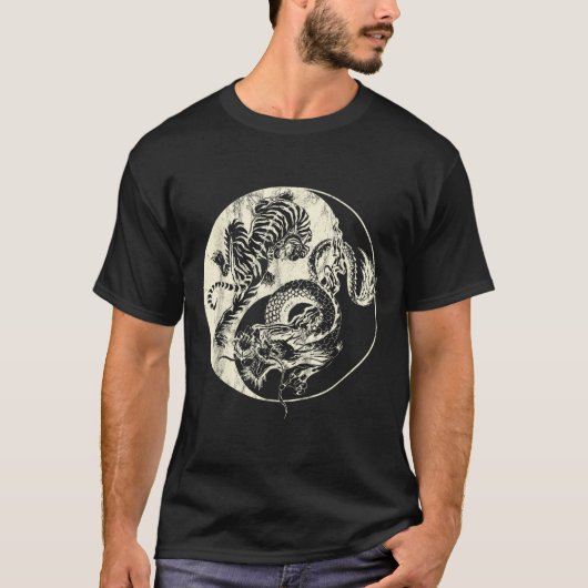 Dragon vs Tiger Tattoo! Yin en Yang Beast vechten T-shirt (Voorkant)
