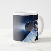 Dragon XL ruimtevaartuig met planeet Aarde op afst Grote Koffiekop (Voorkant rechts)