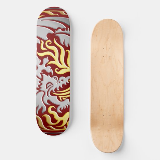 Dragoncircle - Chrome met Gouden Vuur op Rood Persoonlijk Skateboard (Voorkant)