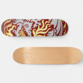 Dragoncircle - Chrome met Gouden Vuur op Rood Persoonlijk Skateboard (Horizontaal)
