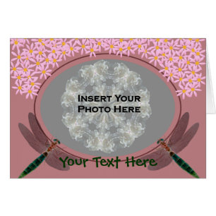 Dragonflies en roze Daisy Flowers Fotokaart