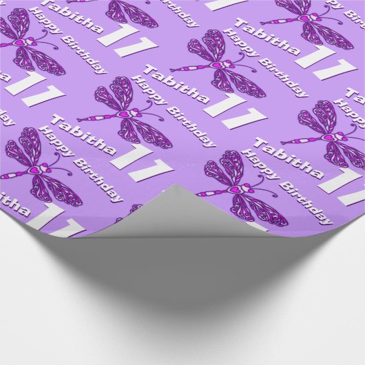 Dragonfly art paarse leeftijdsnaam 11e verjaardags cadeaupapier (Hoek)