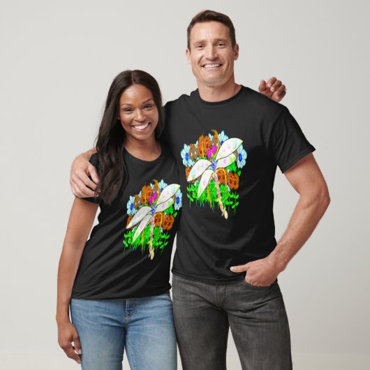 Dragonfly Broach en bloemen T-shirt (Unisex)