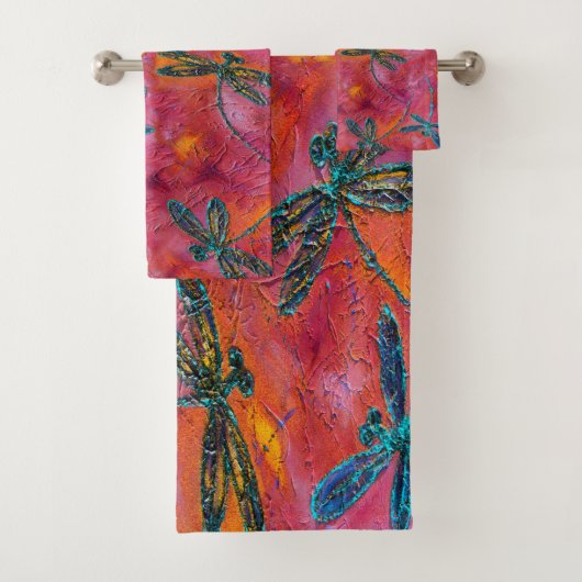 Dragonfly Dance Hot Fuchsia Bath Set Bad Handdoek (Insitu)
