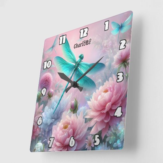 Dragonfly Dreams: Bloemrijk, etherisch, pastel Vierkante Klok (Hoek)