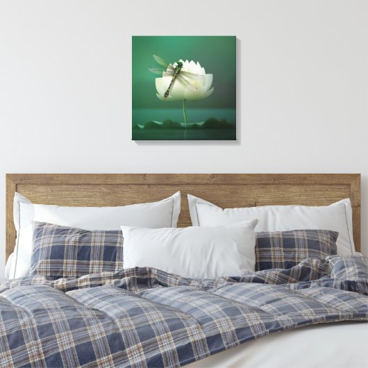 Dragonfly en Water Lily Canvas Afdruk (Insitu (Slaapkamer))