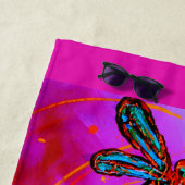 Dragonfly Flit Electric Roze Beach Towel Strandlaken (In situ)