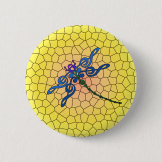 Dragonfly in een verkleurde rode stip ronde button 5,7 cm