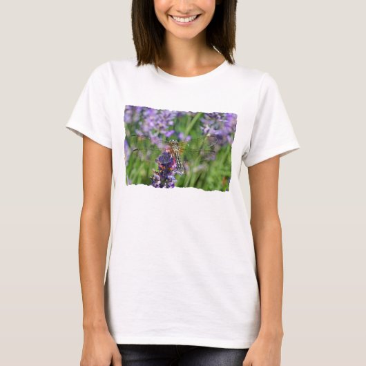 Dragonfly in Lavender Garden T-shirt (Voorkant)