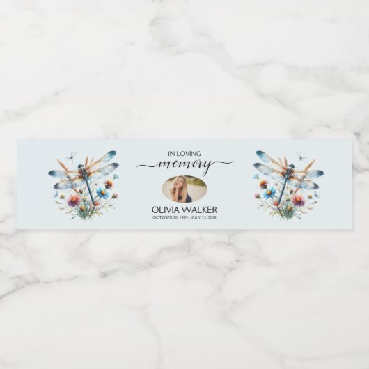Dragonfly in liefdevolle herinnering Foto Memorial Waterfles Etiket (Enkel label)
