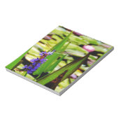 Dragonfly lotus en paarse bloem notitieblok (Linkerzijde)