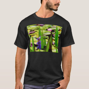 Dragonfly lotus en paarse bloem t-shirt
