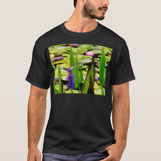 Dragonfly lotus en paarse bloem t-shirt (Voorkant)