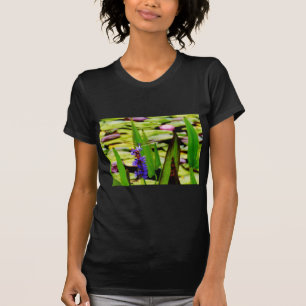 Dragonfly lotus en paarse bloem t-shirt