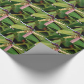 Dragonfly met witte bloemen cadeaupapier (Hoek)