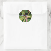 Dragonfly met witte bloemen ronde sticker (Tas)