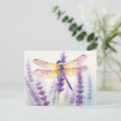 Dragonfly onder Lavendel Bloemen Briefkaart (Staand voorkant)