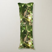 Dragonfly op een Twig Body Pillow Lichaamskussen (Voorkant Verticaal)
