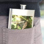 Dragonfly op een Twig Flask Heupfles (Voorbeeld)