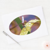 Dragonfly op regenblad ovale sticker (Envelop)