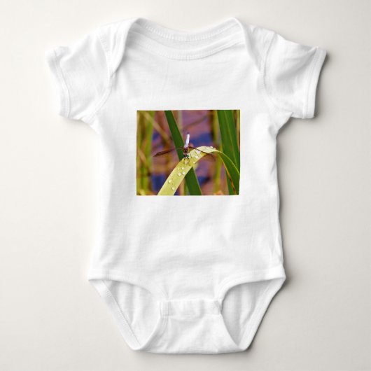 Dragonfly op regenblad romper (Voorkant)
